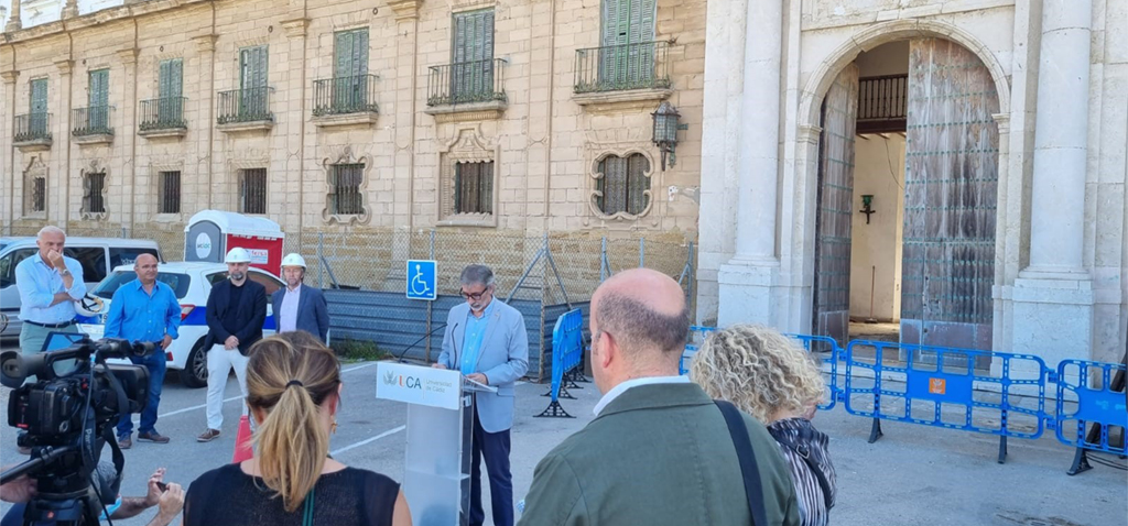 El rector de la UCA solicita a los candidatos a la Presidencia y por Cádiz al 19J que incluyan Valcárcel en sus programas electorales.