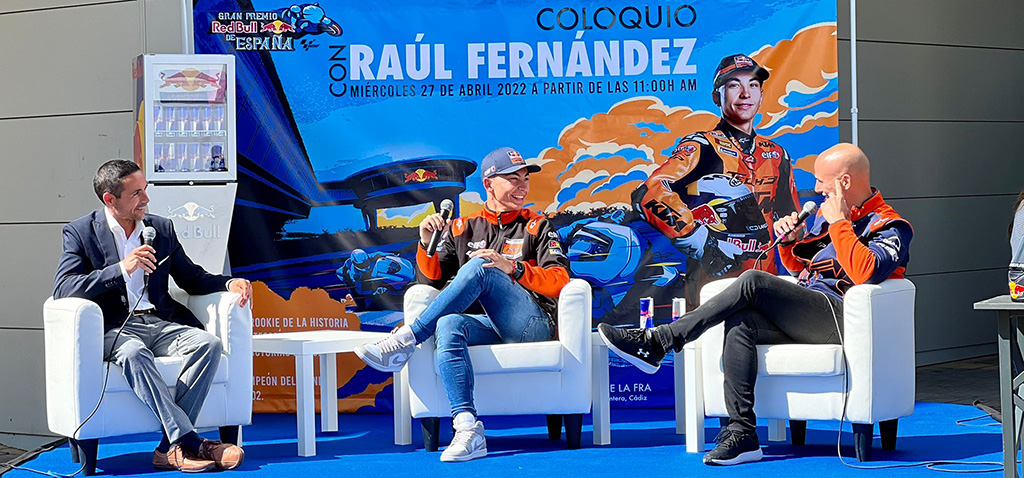 El Campus de Jerez acoge un coloquio con el subcampeón del mundo de Moto2 Raúl Fernández